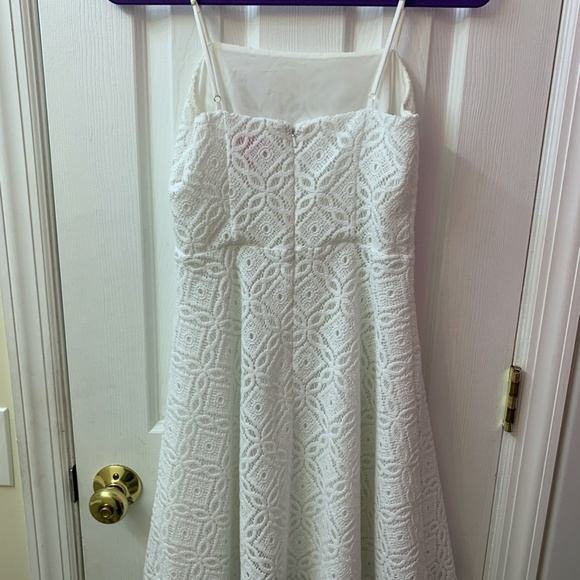 Lilly Pulitzer Dress, classic white collection - Picture 3 of 3